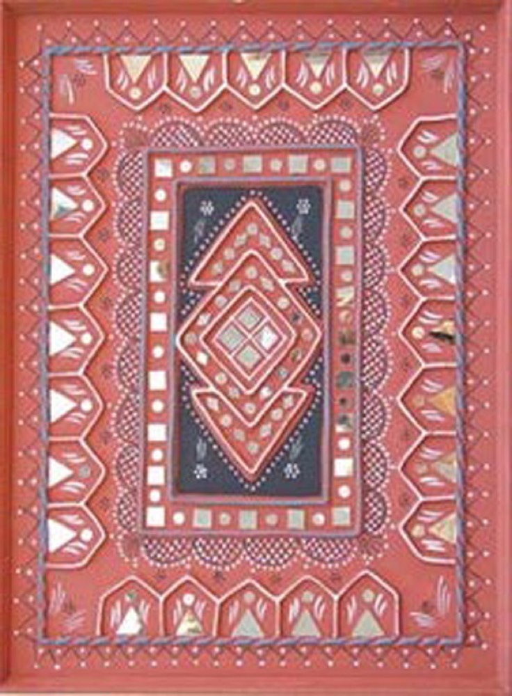 Red mud art with blue design5